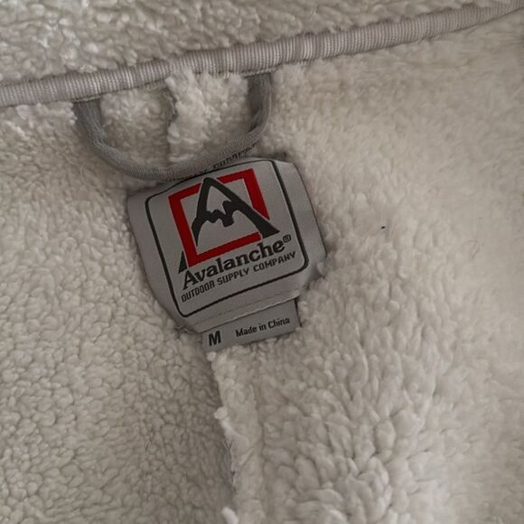 Avalanche Women's Fleece
Lined Full Length Zip Up Jacket EUC - Picture 7 of 7